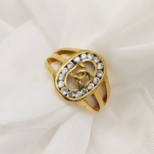 Vintage ring 18K stamped with  double CC motif